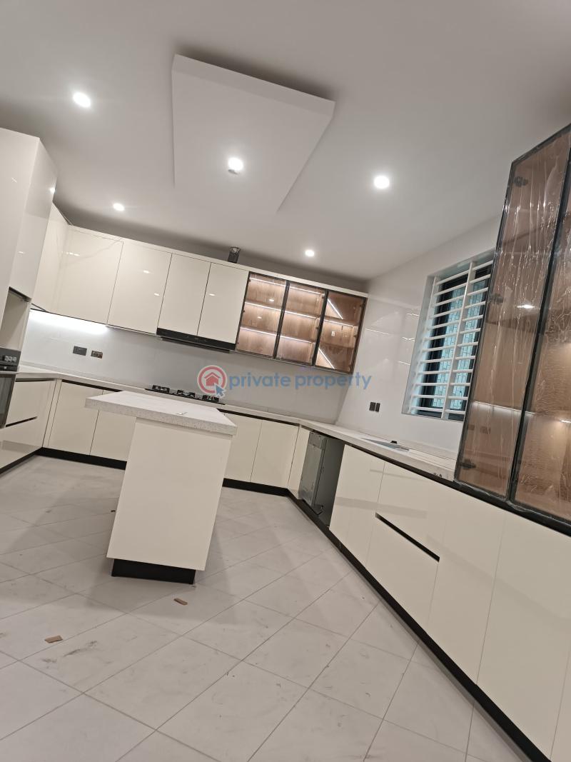 5 bedroom House For Sale Dzorwulu Accra - 10