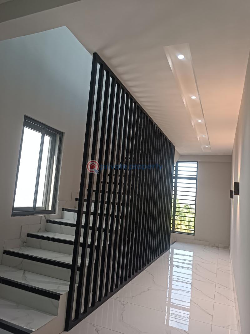 5 bedroom Detached Duplex For Sale Lakeside Estates. Adenta Municipal Accra - 12