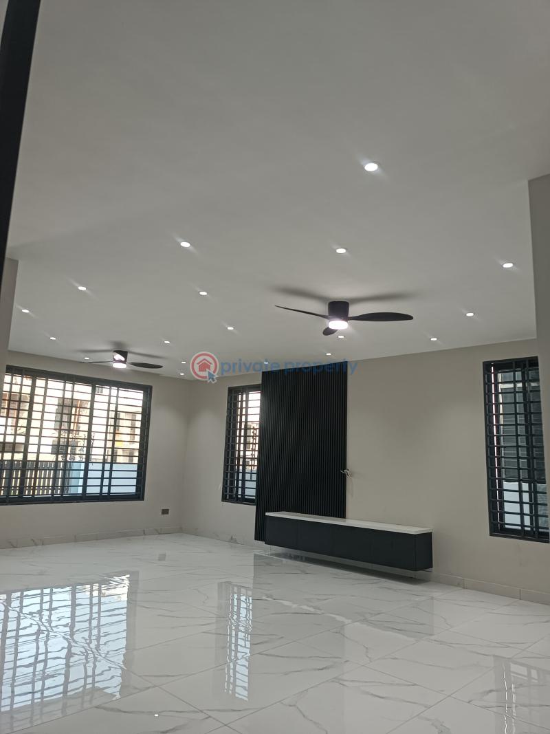 5 bedroom Detached Duplex For Sale Lakeside Estates. Adenta Municipal Accra - 11