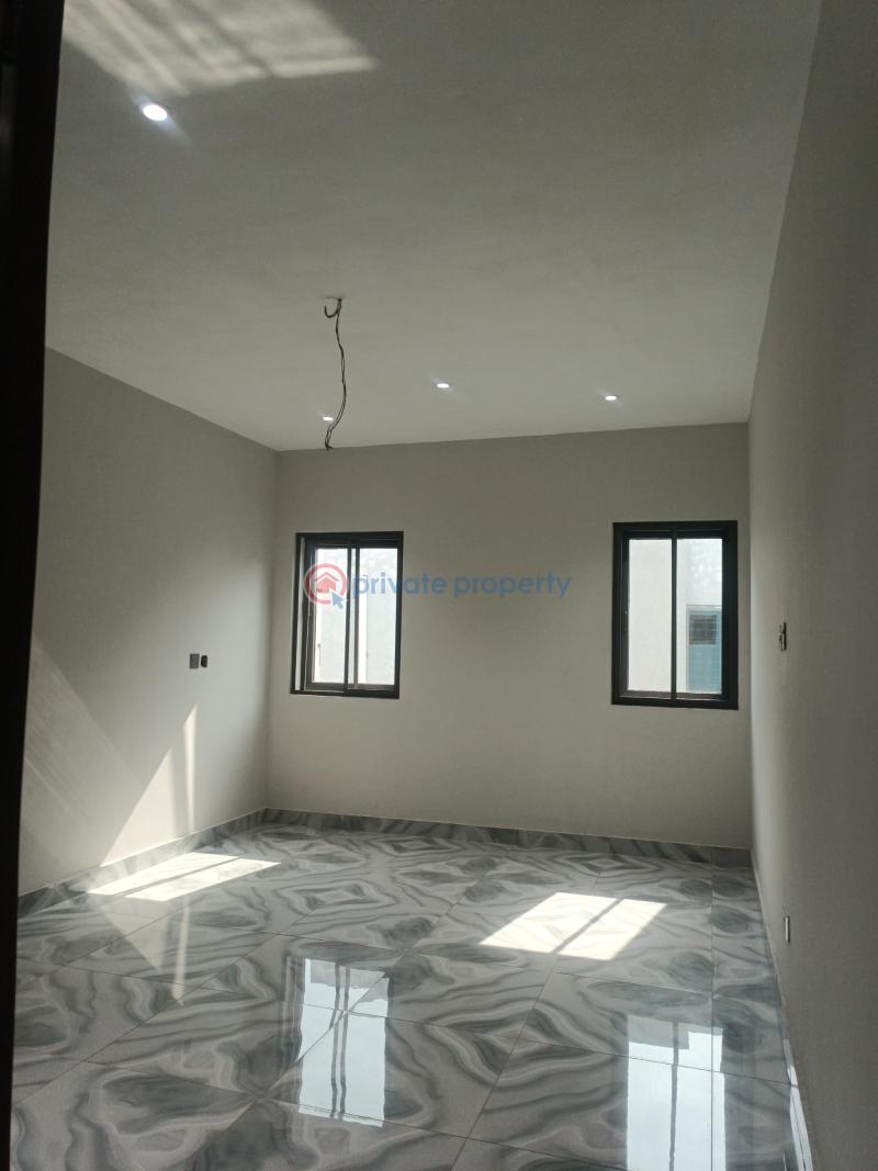 5 bedroom Detached Duplex For Sale Lakeside Estates. Adenta Municipal Accra - 8