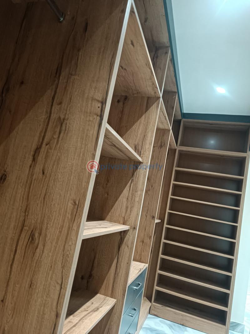 5 bedroom Detached Duplex For Sale Lakeside Estates. Adenta Municipal Accra - 5