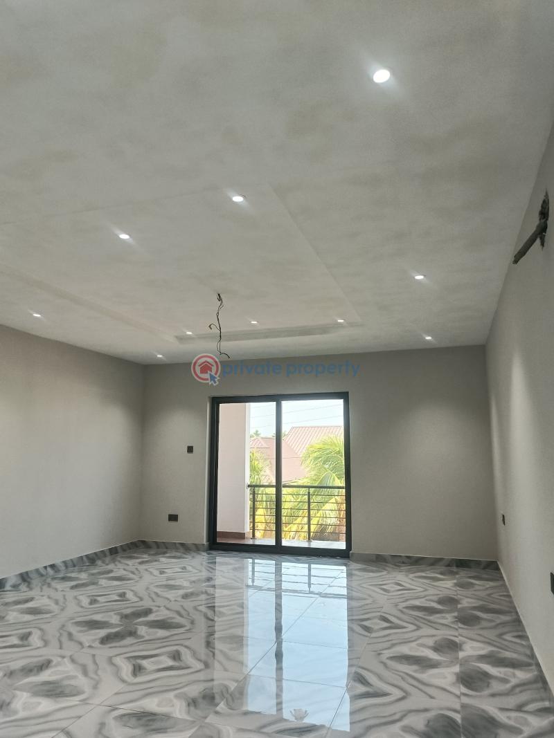 5 bedroom Detached Duplex For Sale Lakeside Estates. Adenta Municipal Accra - 10