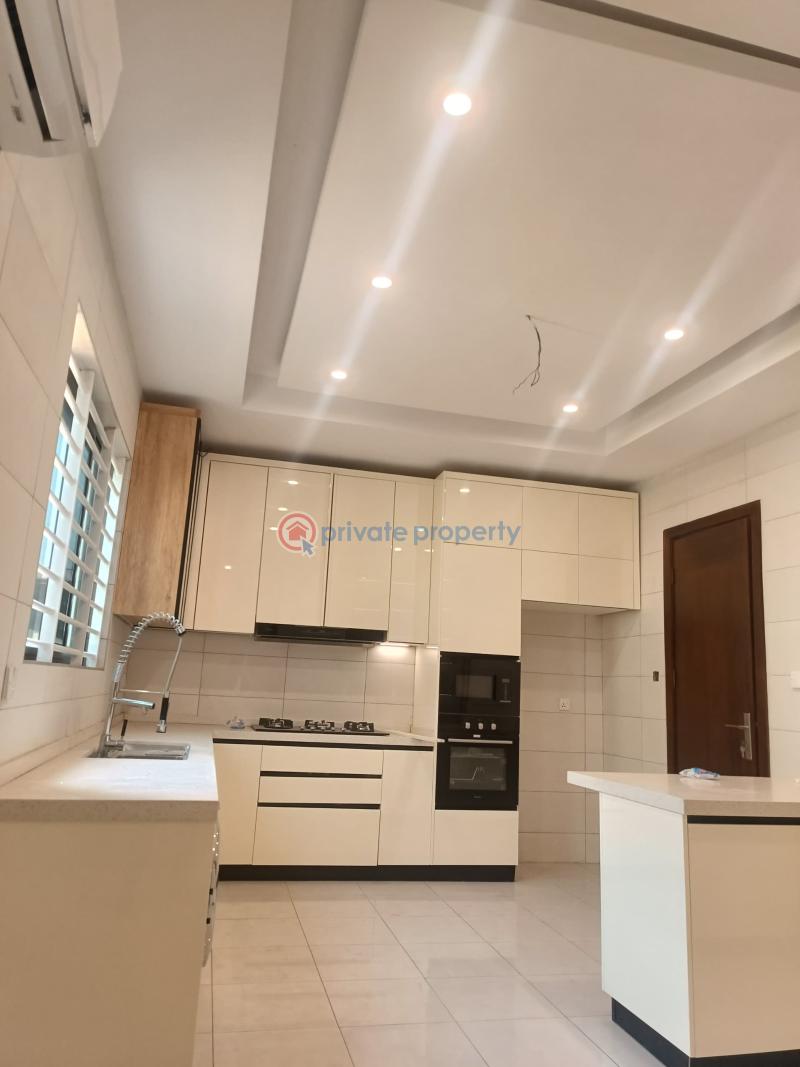6 bedroom Detached Duplex For Sale East Legon Accra - 12