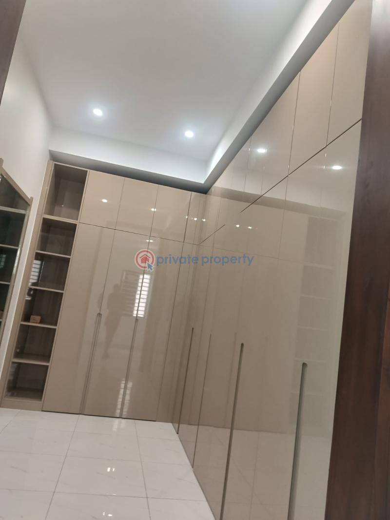 6 bedroom Detached Duplex For Sale East Legon Accra - 2