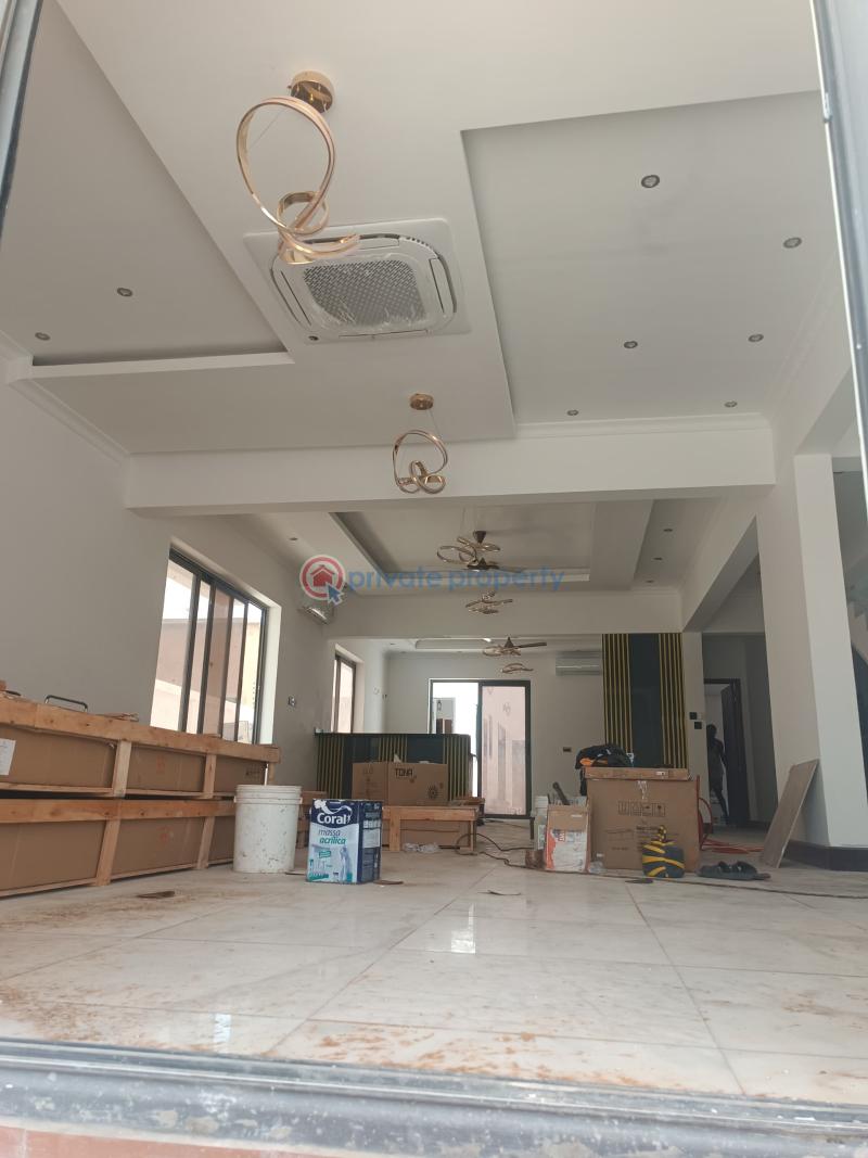 6 bedroom Detached Duplex For Sale Spintex Accra - 17
