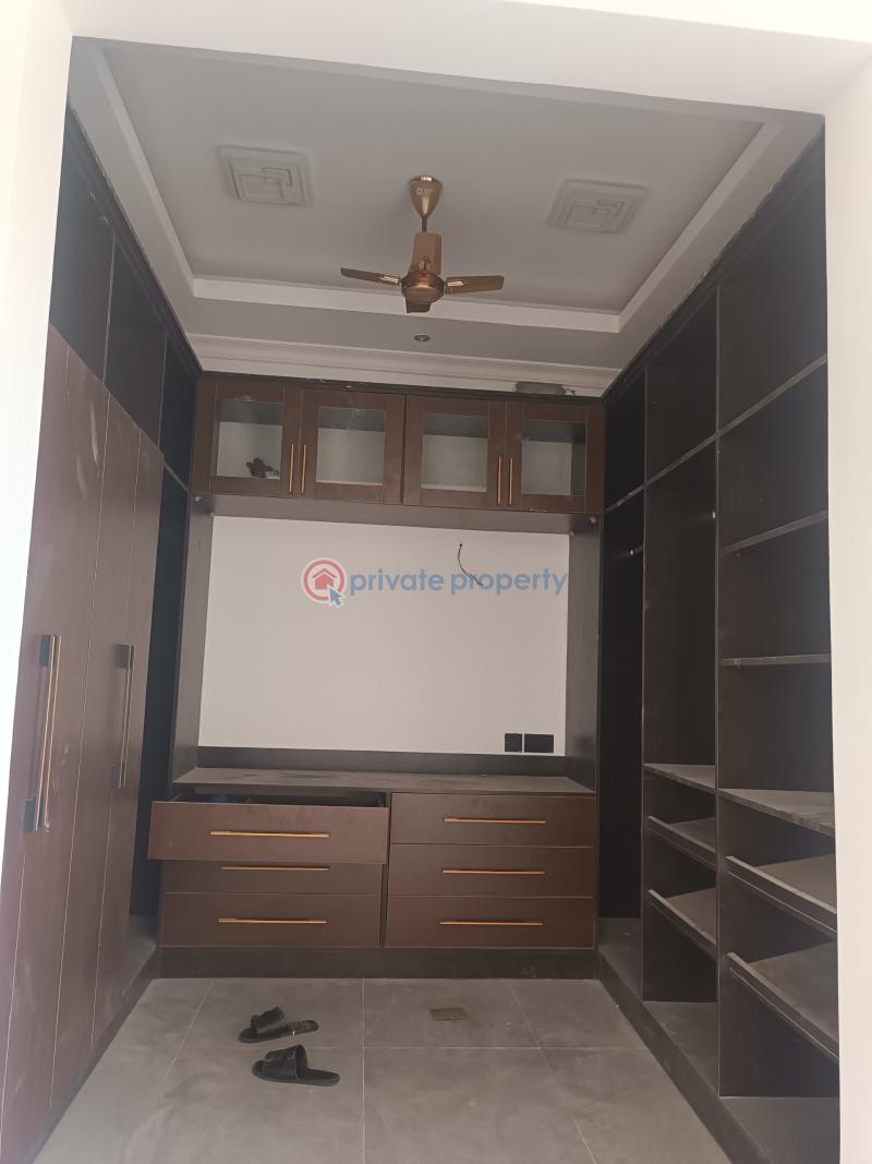 6 bedroom Detached Duplex For Sale Spintex Accra - 6