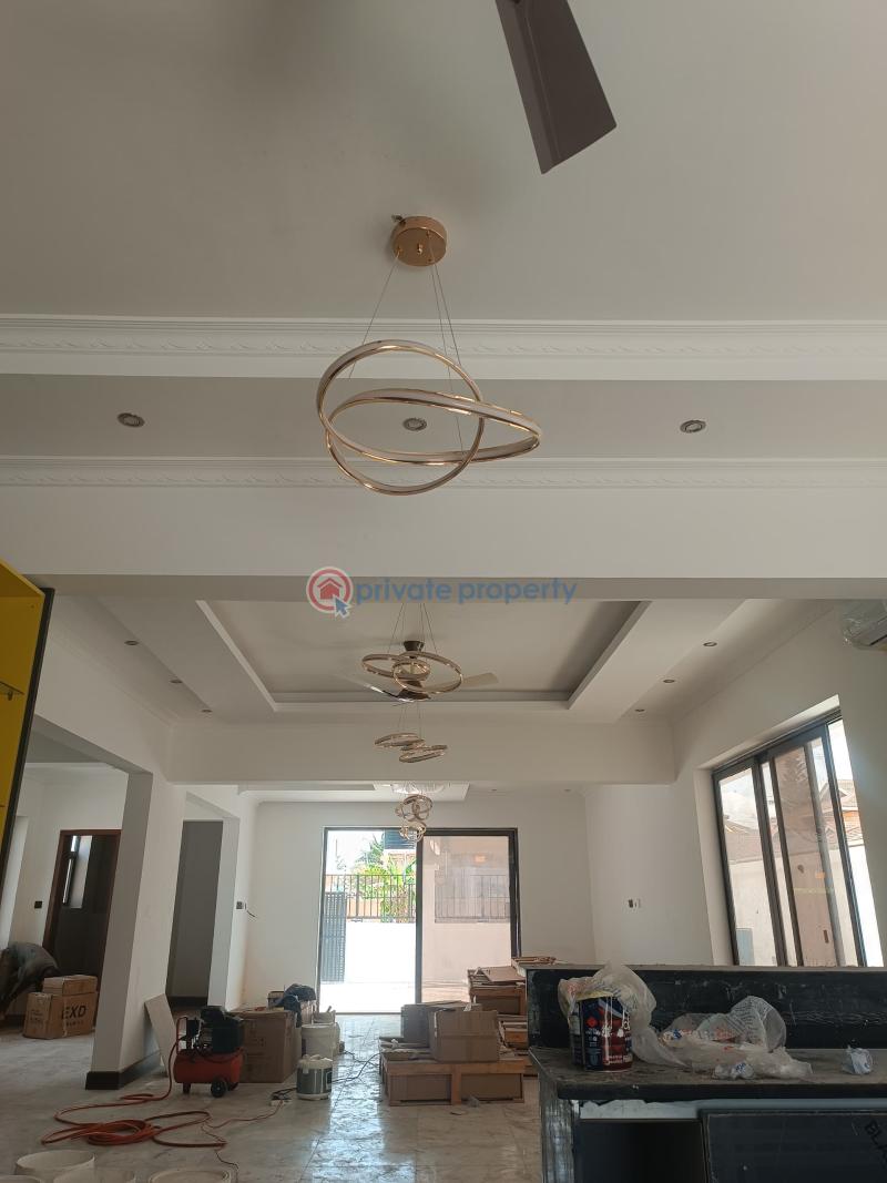 6 bedroom Detached Duplex For Sale Spintex Accra - 11