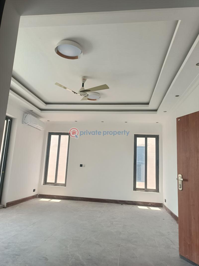 6 bedroom Detached Duplex For Sale Spintex Accra - 2
