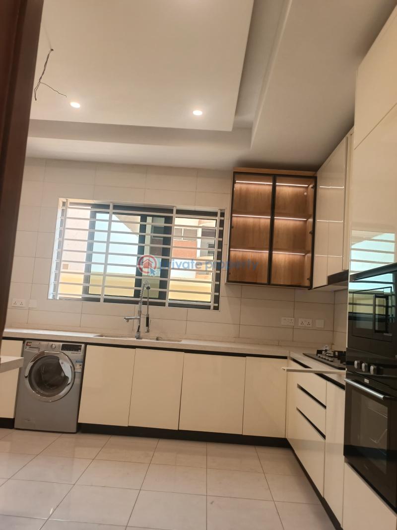 6 bedroom Detached Duplex For Sale East Legon Accra - 9