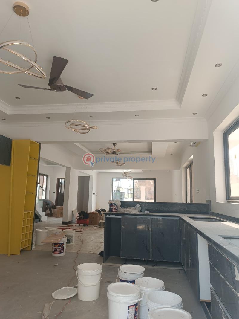6 bedroom Detached Duplex For Sale Spintex Accra - 13