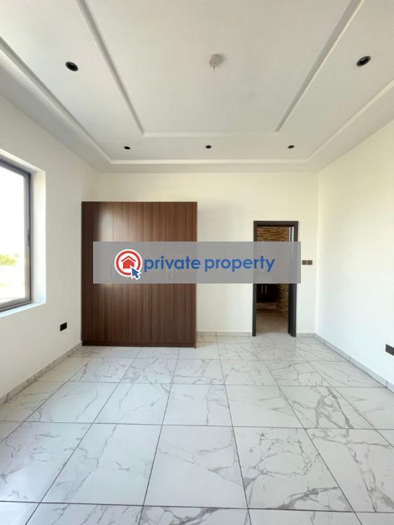 5 bedroom Detached Bungalow For Sale &nbsp;avaition Ogbojo Adenta Municipal Accra - 13