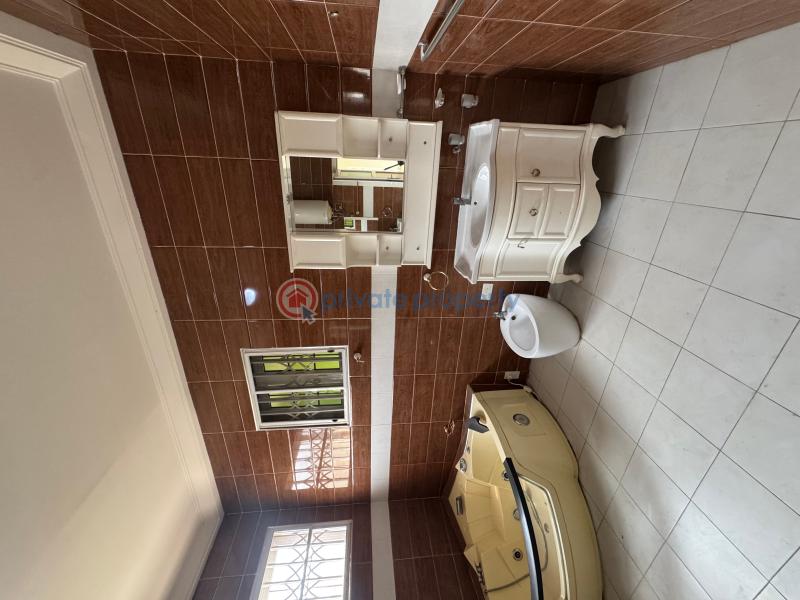 10 bedroom House For Sale Trasaco Adjiringanor East Legon Accra - 8