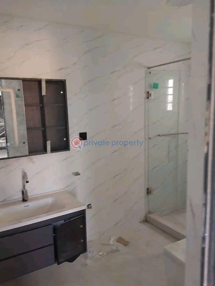 4 bedroom House For Sale Spintex Accra - 9