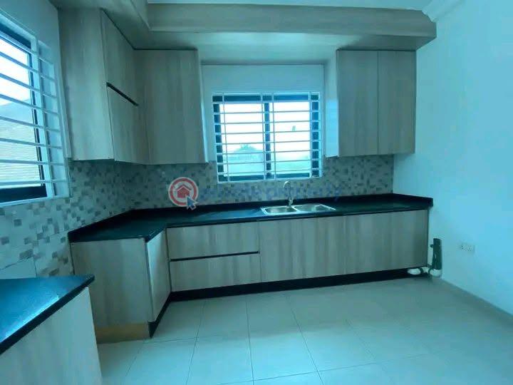 2 bedroom Apartment For Rent East Airport Airport Residential Area Accra - 9