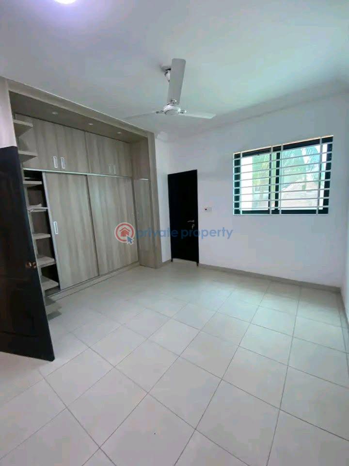 2 bedroom Apartment For Rent East Airport Airport Residential Area Accra - 5