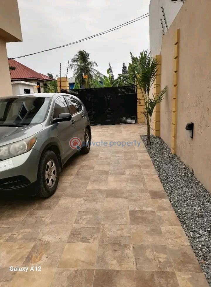 2 bedroom Apartment For Rent East Airport Airport Residential Area Accra - 4
