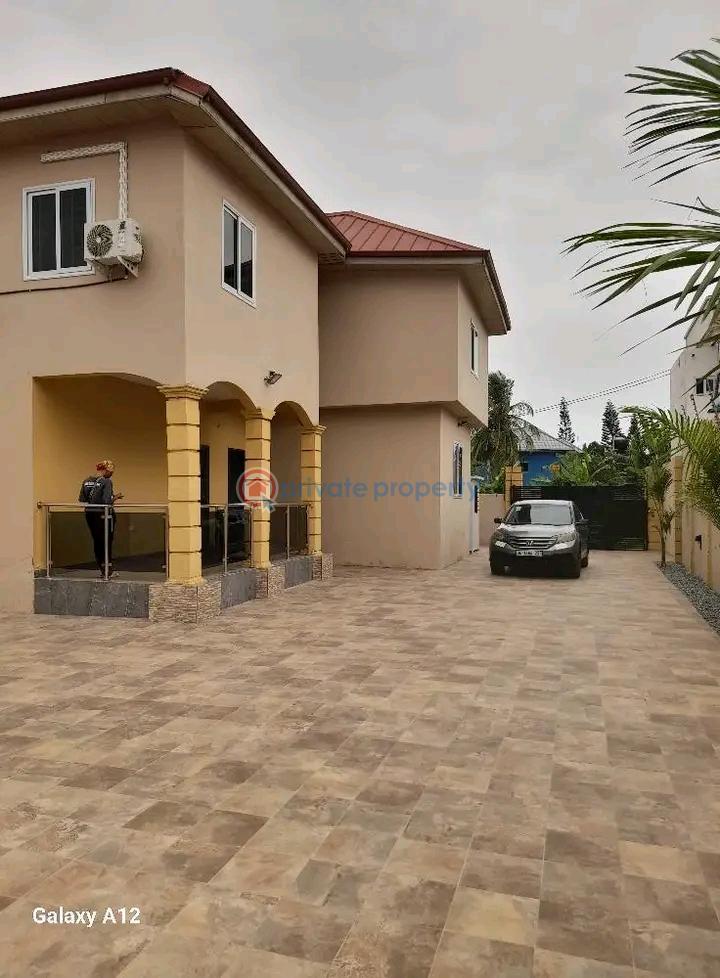 2 bedroom Apartment For Rent East Airport Airport Residential Area Accra - 1