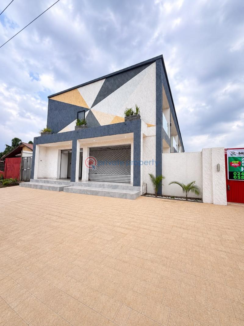 3 bedroom Townhouse For Rent Pokuase (Pokoasi) Ga West Municipal Accra - 0