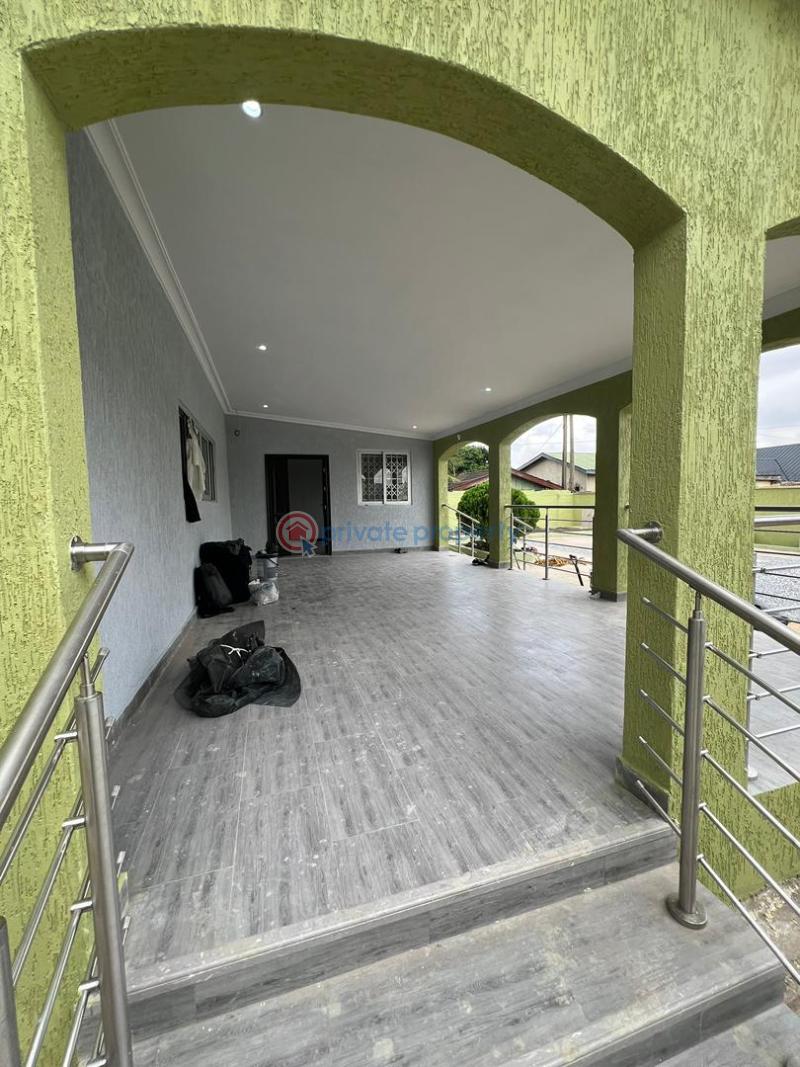 3 bedroom House For Rent Tesano Accra - 2