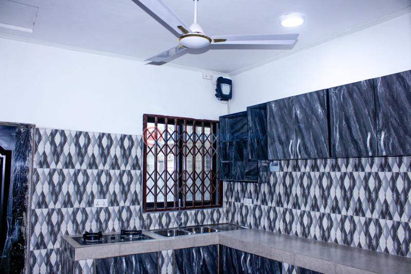 3 bedroom House For Sale comm 25 Tema Accra - 7