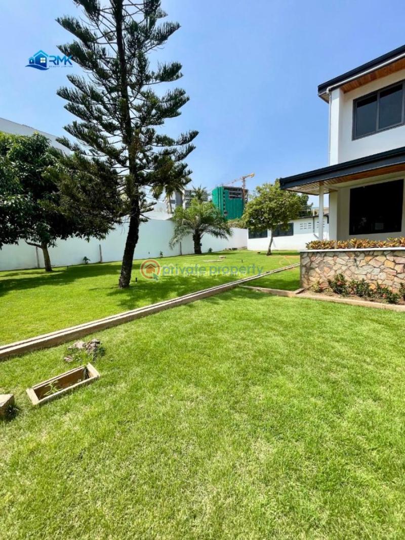 3 bedroom House For Rent Osu Accra - 2