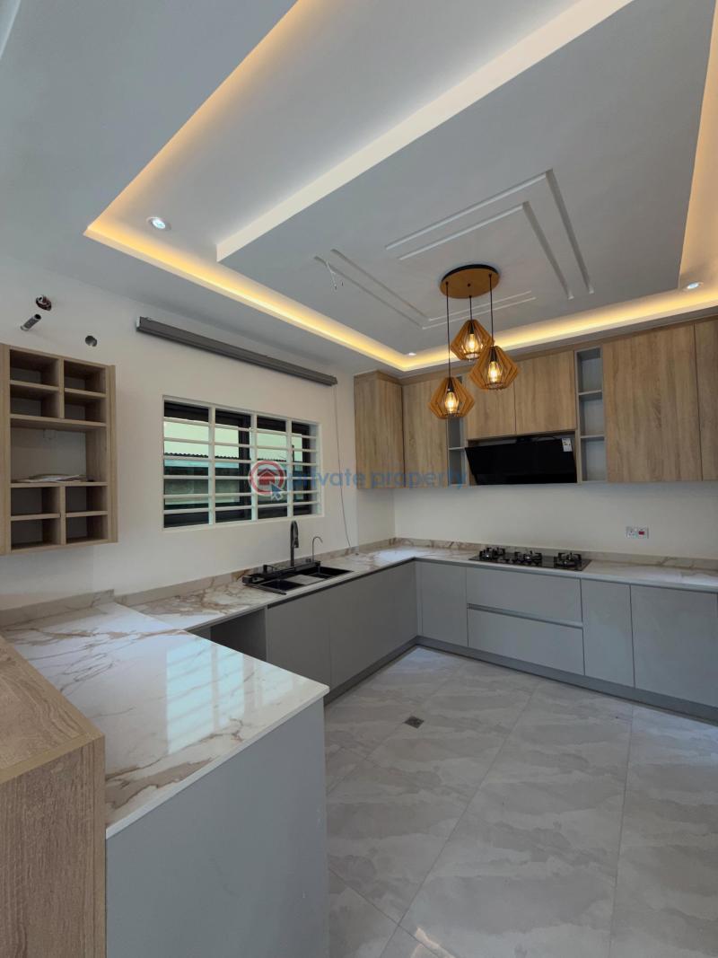 3 bedroom House For Sale Adjiringanor East Legon Accra - 10