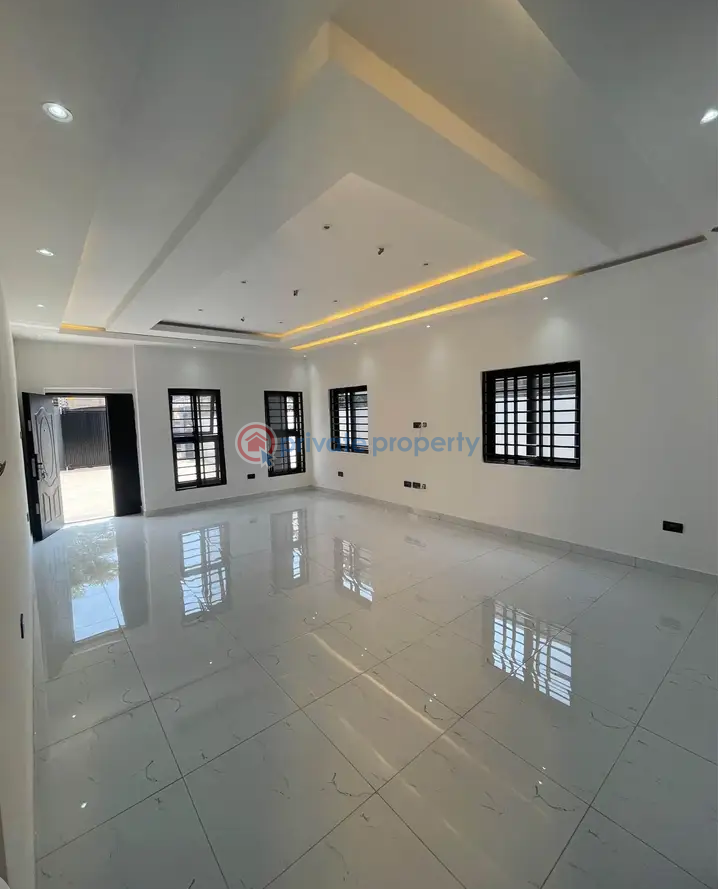 3 bedroom Detached Bungalow For Sale Community 16 Lashibi Spintex Accra - 5