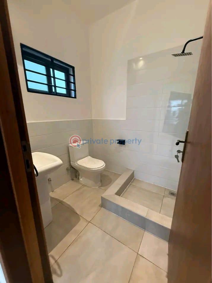 3 bedroom House For Rent Adenta Municipal Accra - 6