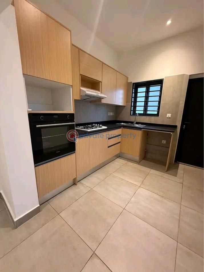 3 bedroom House For Rent Adenta Municipal Accra - 3