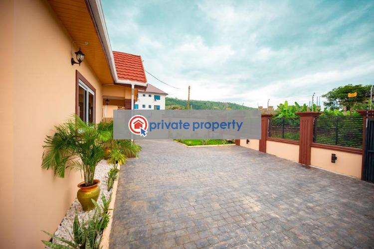 3 bedroom Detached Bungalow For Sale &nbsp;oyarifa Oyarifa La Nkwantanang Madina Municipal Accra - 2