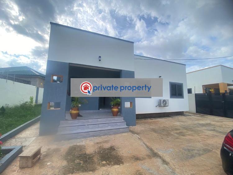 3 bedroom Detached Bungalow For Sale &nbsp;oyarifa La Nkwantanang Madina Municipal Accra - 2