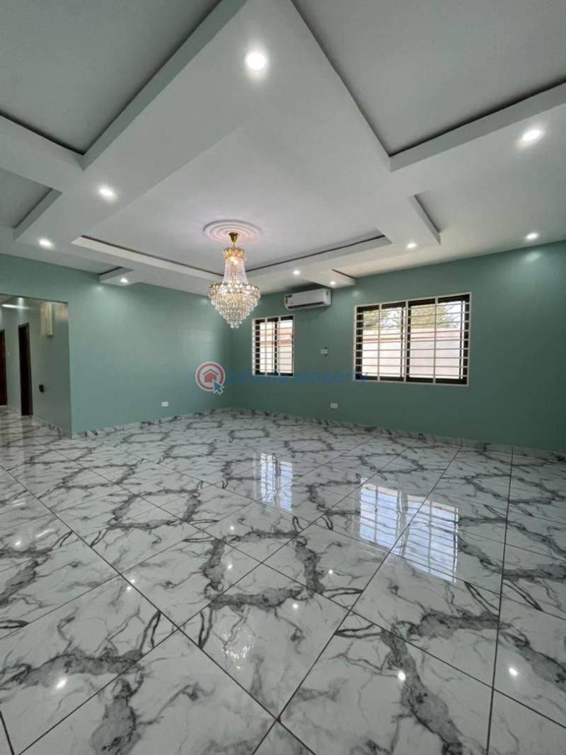3 bedroom House For Sale Sakumono Spintex Accra - 12