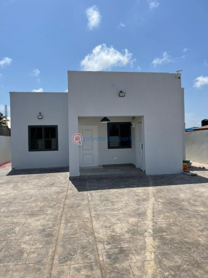 3 bedroom House For Sale Sakumono Spintex Accra - 2