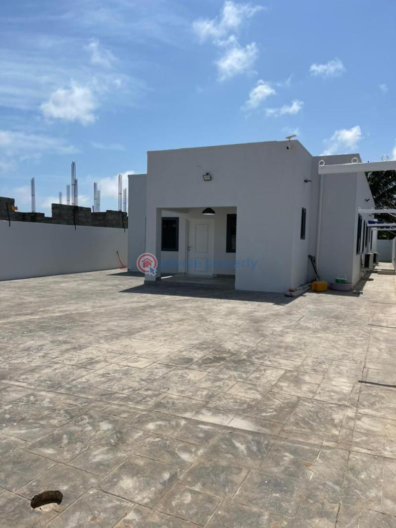 3 bedroom House For Sale Sakumono Spintex Accra - 3