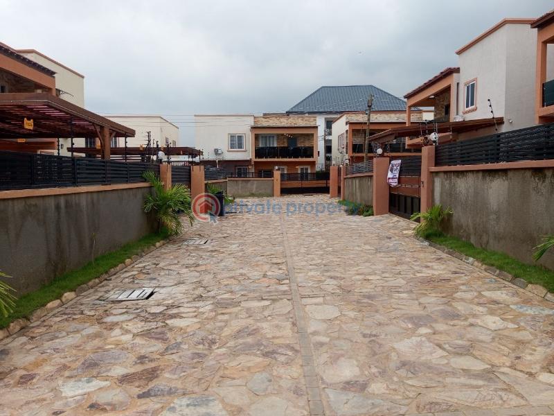3 bedroom Townhouse For Rent Close To The Achimota Mall Accra - 1