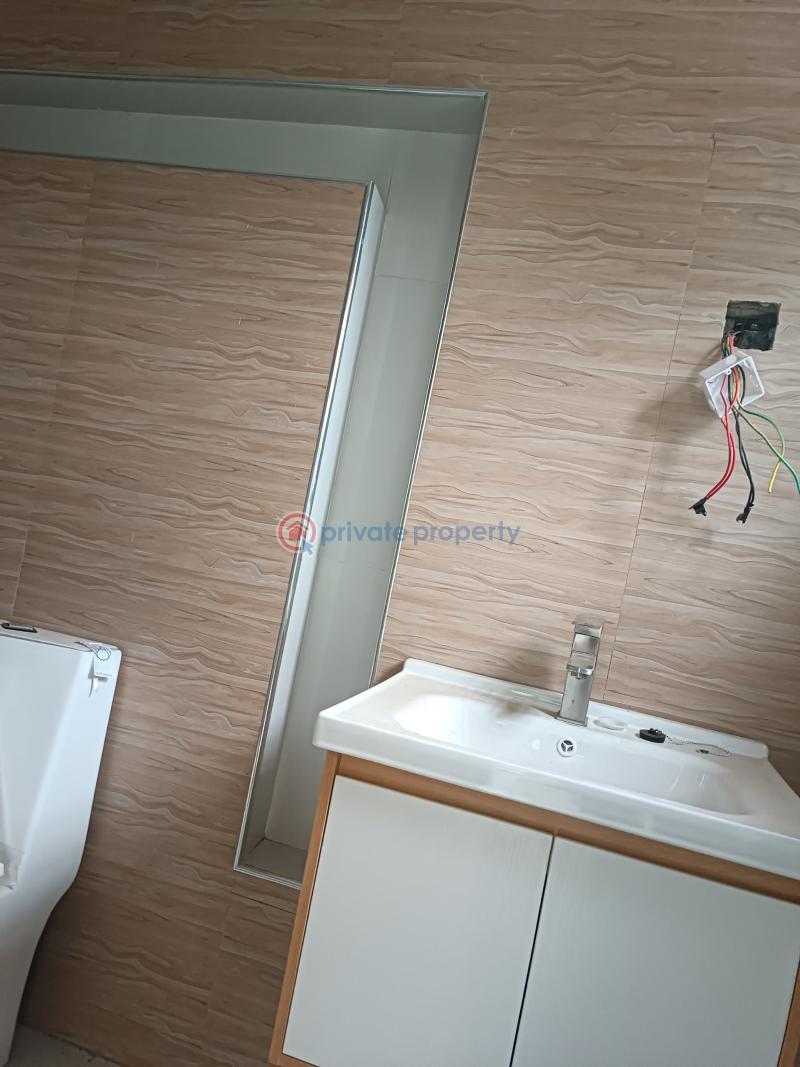 3 bedroom House For Sale Lakeside Estates. Adenta Municipal Accra - 5