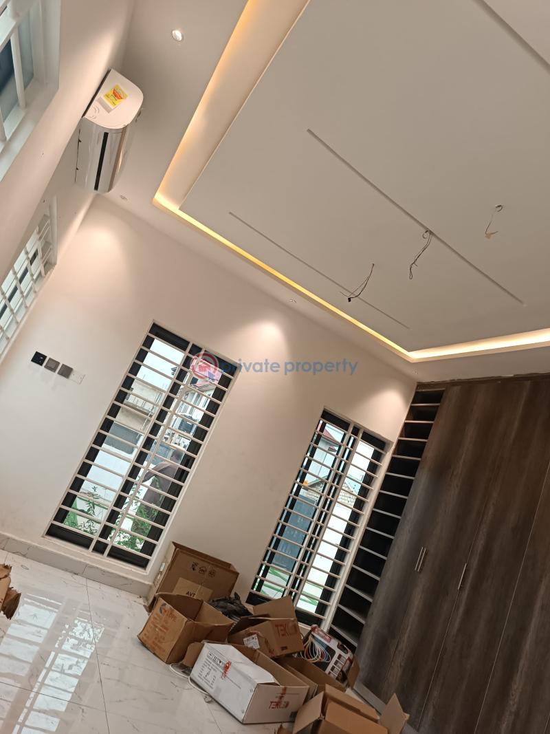 3 bedroom House For Sale Lakeside Estates. Adenta Municipal Accra - 8