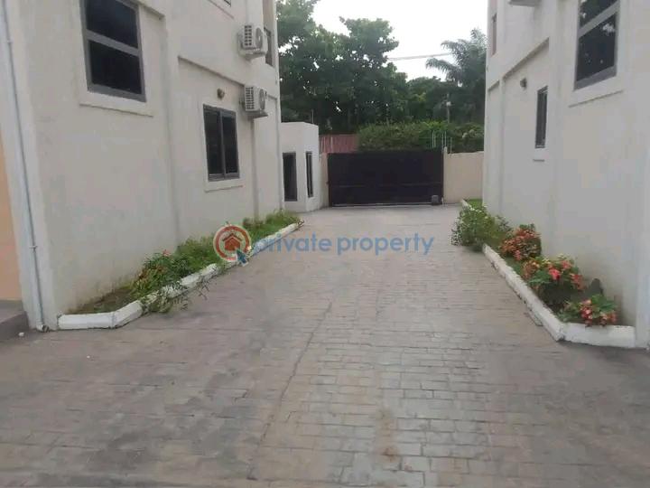 3 bedroom Townhouse For Rent Airport Residential Area Accra - 1