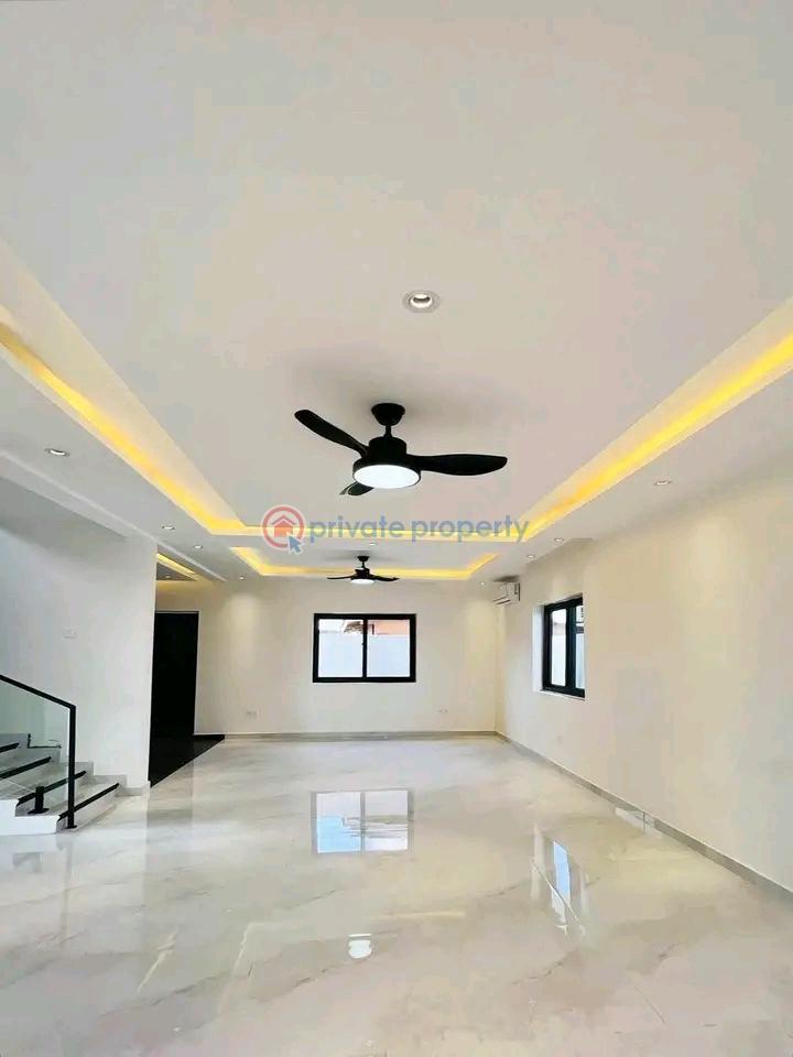 3 bedroom House For Sale West Trasacco Ashaley Botwe Adenta Municipal Accra - 1