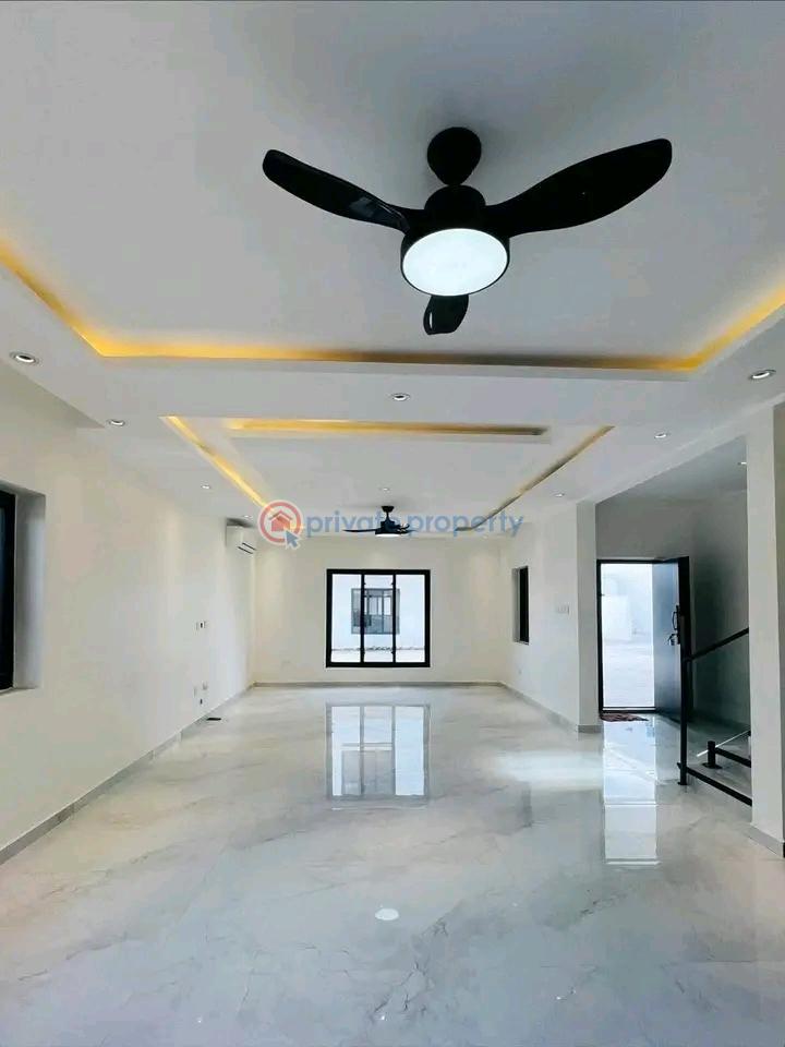 3 bedroom House For Sale West Trasacco Ashaley Botwe Adenta Municipal Accra - 8