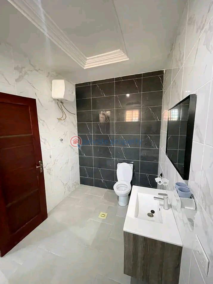 3 bedroom Townhouse For Rent East Airport Airport Residential Area Accra - 6