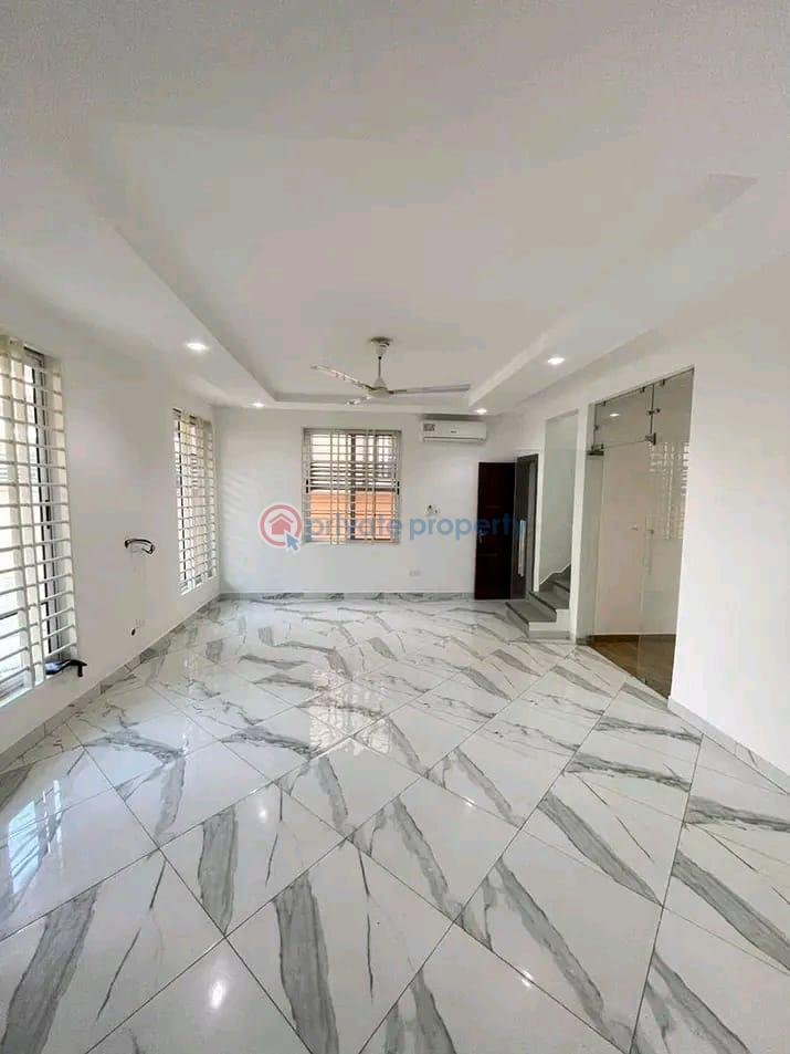3 bedroom Townhouse For Rent East Airport Airport Residential Area Accra - 1