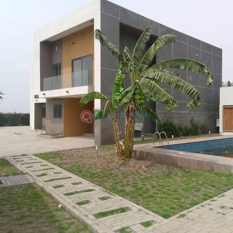 3 bedroom Townhouse For Rent Community 6 Tema Accra - 11