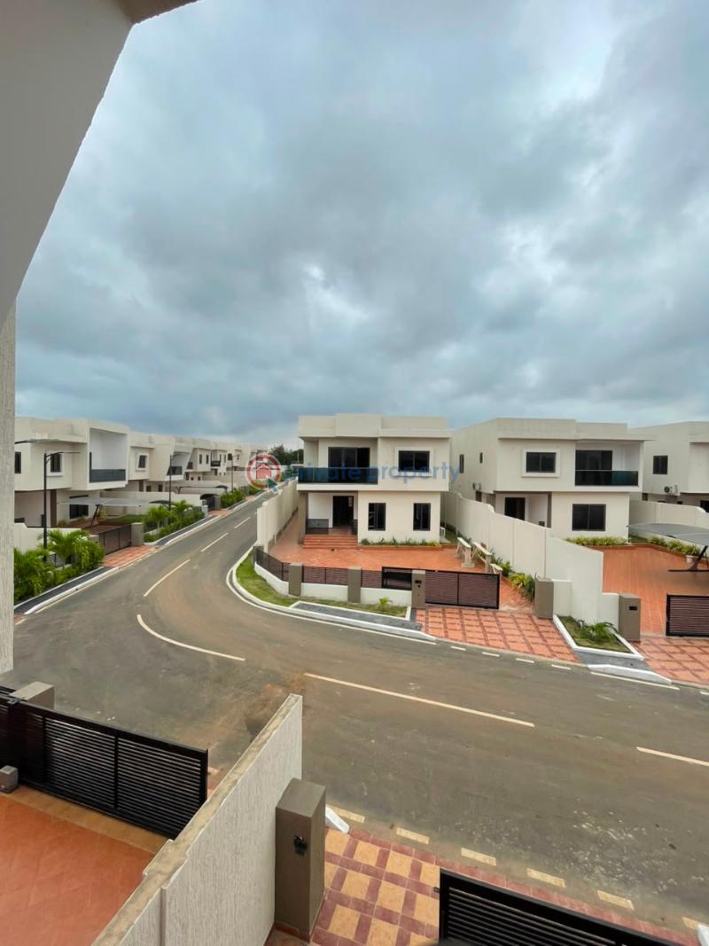 3 bedroom House For Rent East Airport Airport Residential Area Accra - 2