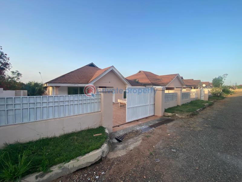 3 bedroom Detached Duplex For Rent Amrahia Adenta Municipal Accra - 2