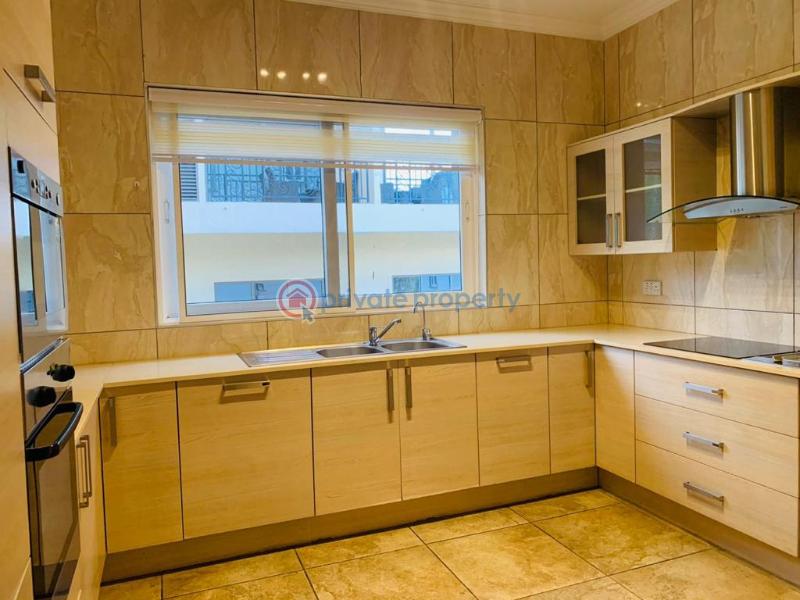 3 bedroom Townhouse For Rent Roman Ridge Accra - 4