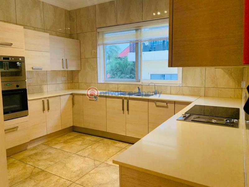 3 bedroom Townhouse For Rent Roman Ridge Accra - 5