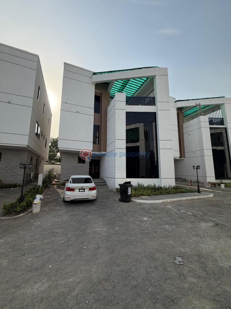 3 bedroom House For Sale East Airport Airport Residential Area Accra - 0