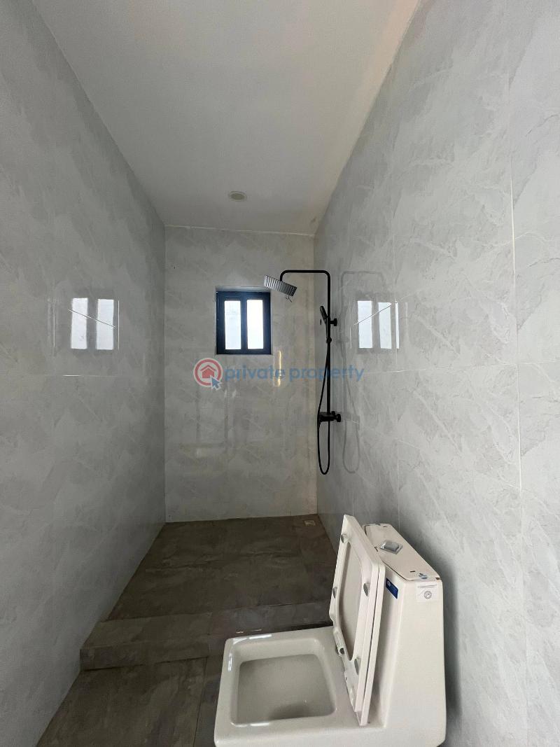 3 bedroom House For Sale Lakeside Estate Ashaley Botwe Adenta Municipal Accra - 8