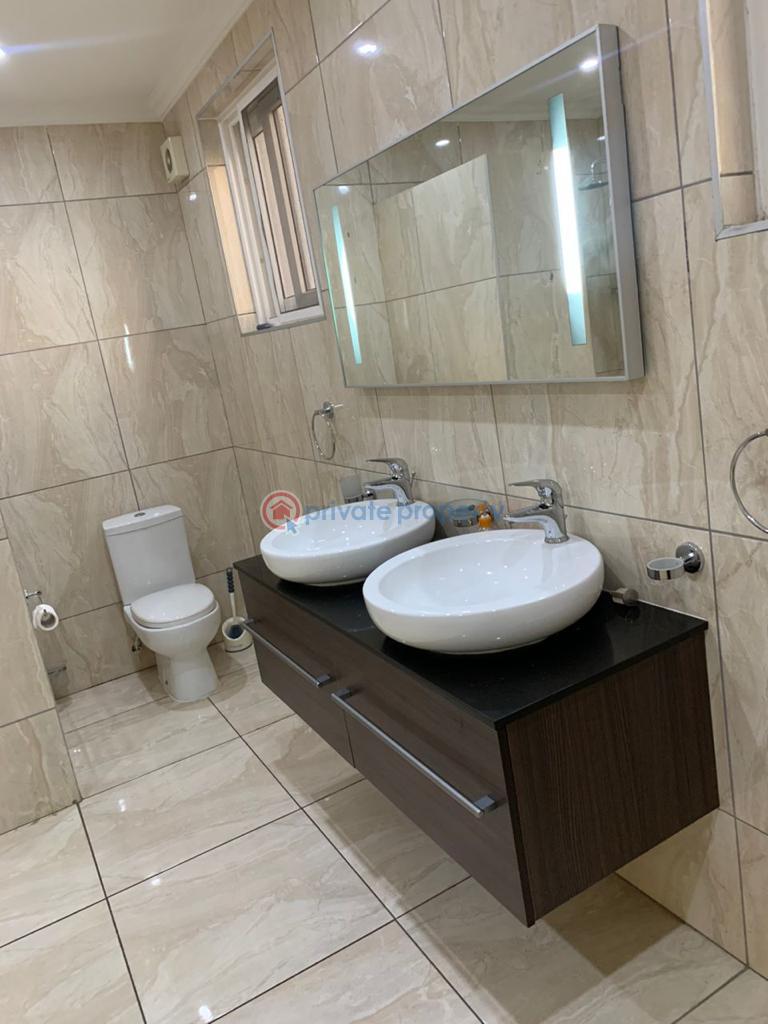 3 bedroom Townhouse For Rent Roman Ridge Accra - 3